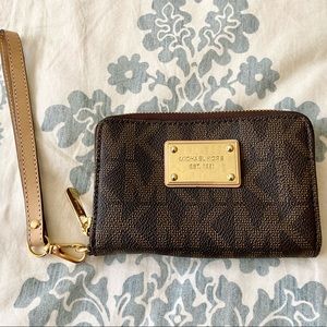 Michael Kors Wristlet/Wallet